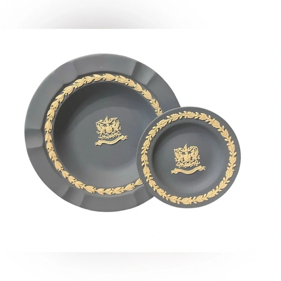 WEDGWOOD Vtg Blue Jasperware Mini Plate City of London Crest 4.5” &  7” … - Picture 1 of 8